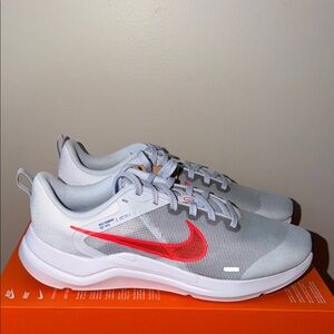 Nike Downshifter 12 Grey Crimson DD9293-006 Men’s Size 11.5